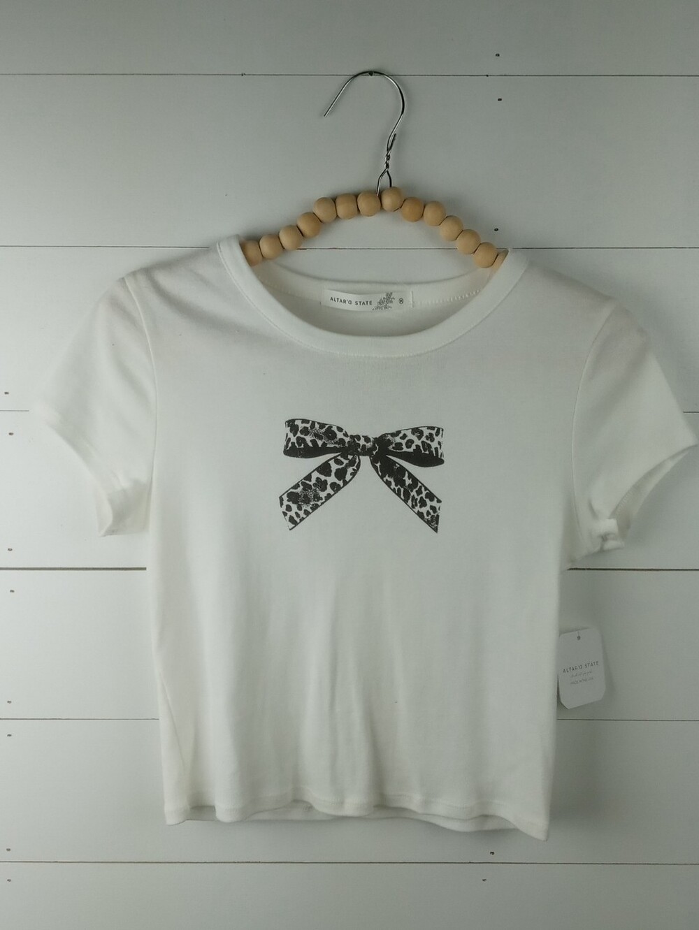 Altar’d State Women's size M cream white gray cheetah bow design crewneck tshirt